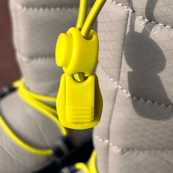 KIDS Lands' End Insulated Boots - Picture 7 of 10